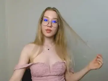 Chaturbate Live Sex Cam of abbymoore__