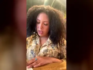 Chaturbate Sex Chat of lolabanks_xo