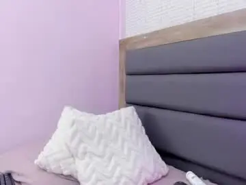 Chaturbate Nude Webcam of melanigreen1