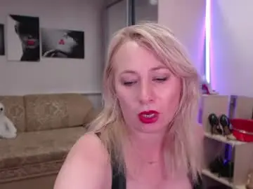 Chaturbate Free Live Porn of mistress_milfa