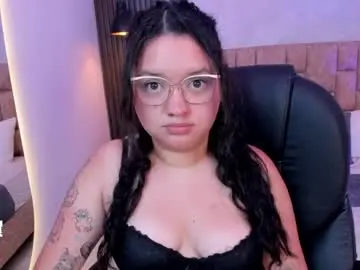 Chaturbate Nude Webcam of annyhills1