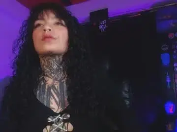 Chaturbate Free Live Porn of ema_ploxx