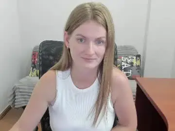 Chaturbate Live Sex Cam of sweet_melody_of_ur_heart