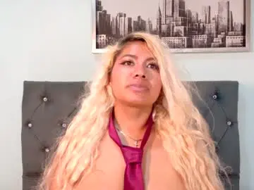 Chaturbate Best live sex cam show of ivonnybon