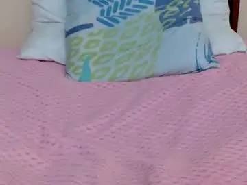 Chaturbate Live Sex Cam of skinnykattylush19
