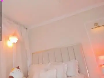 Chaturbate Adult Webcams of your_petite18