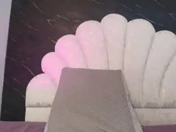 Chaturbate Live Sex of kissme_luna