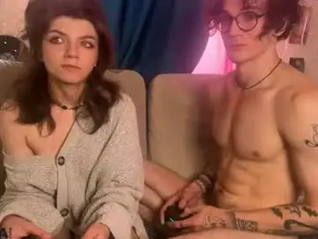Chaturbate Live Sex Cam of pocket_lovers