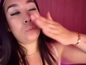 Chaturbate Live Sex Cam of leahtemptation