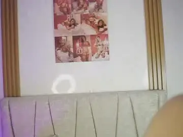 Chaturbate Live Sex Cam of olivia_velvett