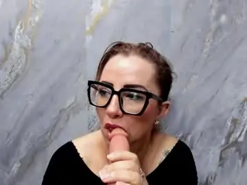 Chaturbate Free Porn Cam of milf_drip