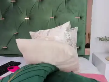 Chaturbate Watch Live Sex Cams of hellen__4master