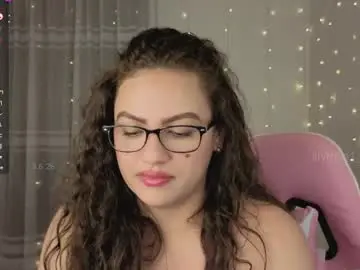 Chaturbate Adult Webcams of lilyrose1_