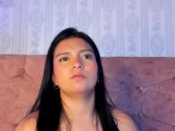 Chaturbate Live Sex Cam of candys_victoria