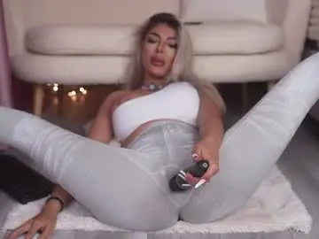 Chaturbate Free Porn Cam of bella_blonda