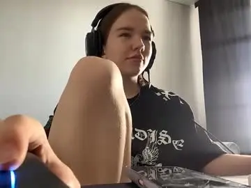 Chaturbate Live Sex Cam of machellebazaldua