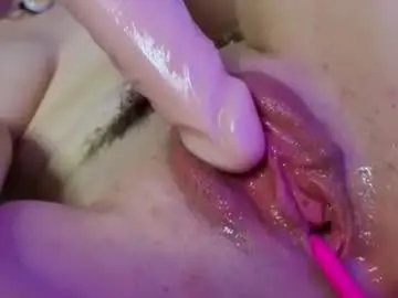 Chaturbate Live Porn of may_may_moon