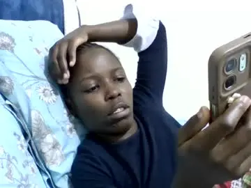 Chaturbate Free Live Porn of pretty_petite_ebony