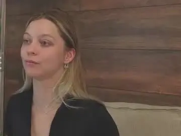 Chaturbate Free Live Porn of emilielong