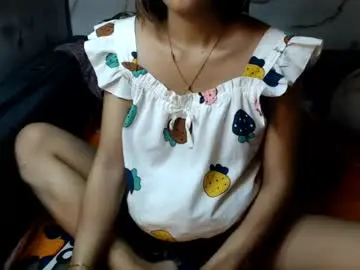 Chaturbate Live Sex Cam of expenseve_kendy