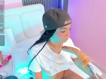 Chaturbate Live Sex of clawdeen__wolf