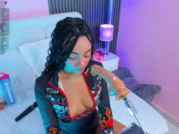 Chaturbate Sex Cam of clawdeen__wolf