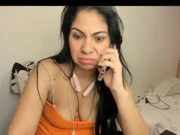 Chaturbate Watch Live Sex Cams of saralunabella02