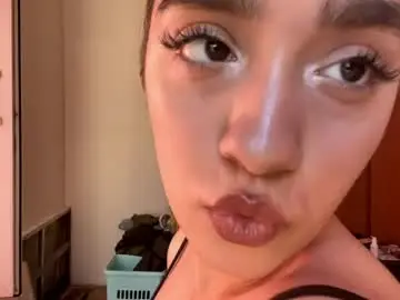 Chaturbate Live Porn of kellyleinonen