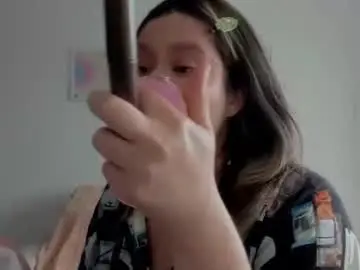 Chaturbate Live Sex Cam of sarasmith19
