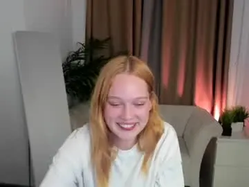 Chaturbate Live Sex Cam of jennifer_shy_