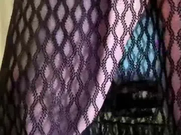 Chaturbate Live Sex Cam of mommy_goddess