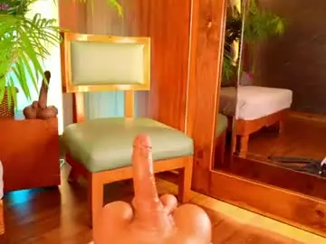 Chaturbate Live Sex Cam of alisoon_moon
