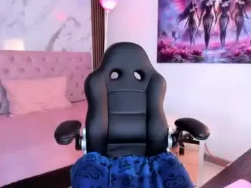 Chaturbate Live Sex Cam of isabella_crux