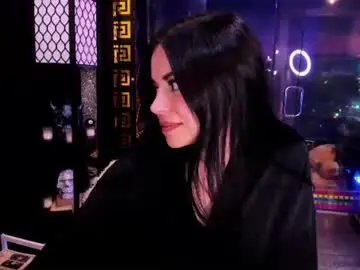 Chaturbate Free Live Porn of alma_pearl