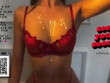 Chaturbate Live Sex of lucylia_