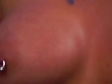 Chaturbate Nude Webcam of redlaraa