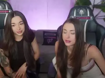Chaturbate Live Sex Cam of kira0541