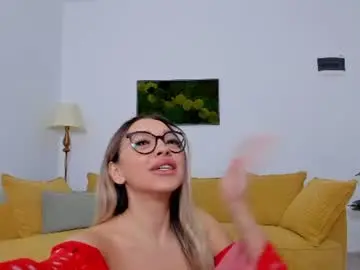 Chaturbate Live Sex Cam of emrya