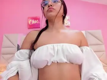 Chaturbate Live Sex Cam of luna_hix