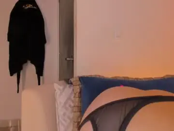 Chaturbate Nude Webcam of luisah_