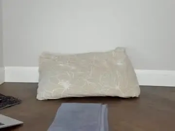 Chaturbate Live Sex Cam of bigtroublelittlechina