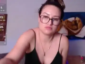 Chaturbate Adult Video Chat of esmeraldahills