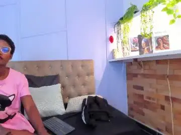 Chaturbate Live Sex Cam of amelia_adms