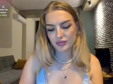 Chaturbate Live Sex Cam of hi_lina