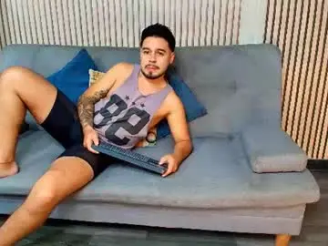Chaturbate Free Porn Cam of daveparker_
