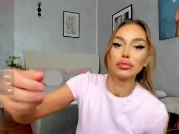 Chaturbate Free Live Porn of elinamoon_