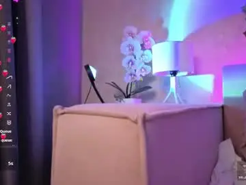 Chaturbate Live Sex Cam of alisa_lesly