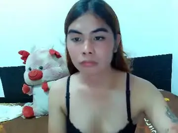 Chaturbate Live Sex Cam of mikhayla_and_zeus_room