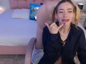 Chaturbate Live Sex Cam of zoee_joness