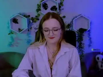 Chaturbate Adult Video Chat of luna_berryy